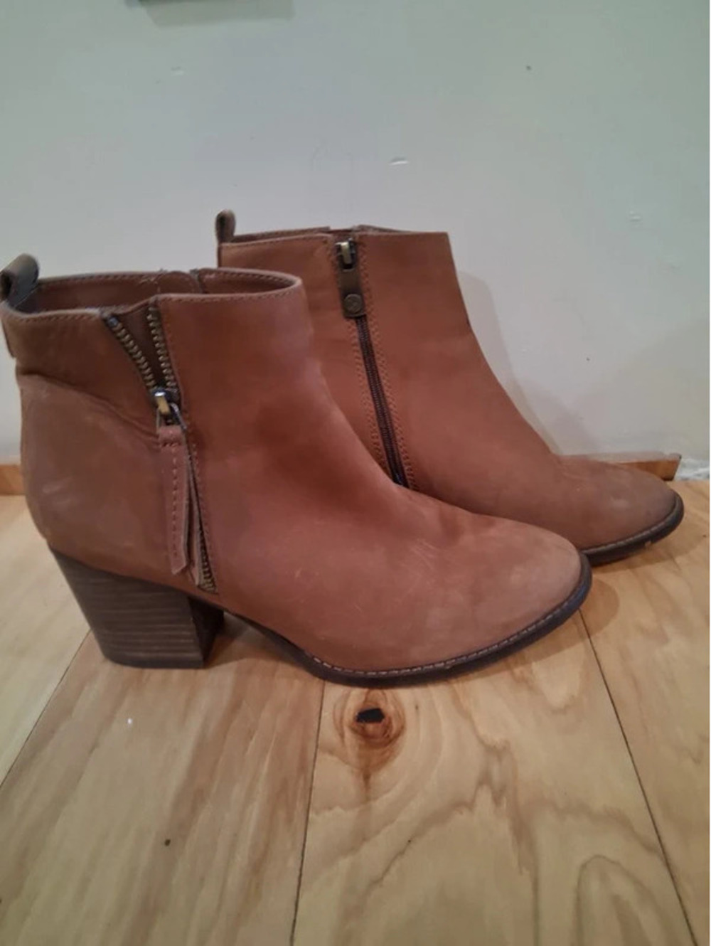 Blondo Waterproof Ankle Boots Women’s Size 9.5